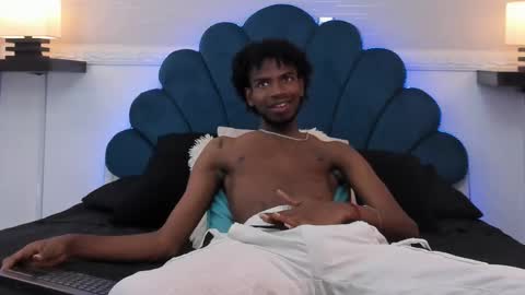 Snapshot of alexjaccob chatting on 09/23/25, 01:14 Alex Jaccob online show from 09/23/25, 01:14