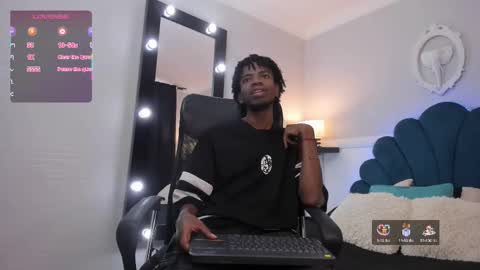 Snapshot of alexjaccob chatting on 10/16/25, 01:01 Alex Jaccob online show from 10/16/25, 01:01