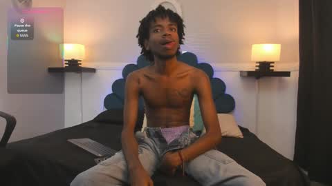 Snapshot of alexjaccob chatting on 10/18/25, 02:18 Alex Jaccob online show from 10/18/25, 02:18