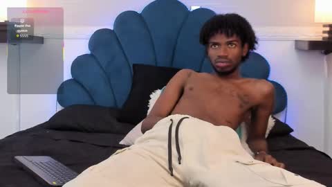 Snapshot of alexjaccob chatting on 10/21/25, 02:07 Alex Jaccob online show from 10/21/25, 02:07