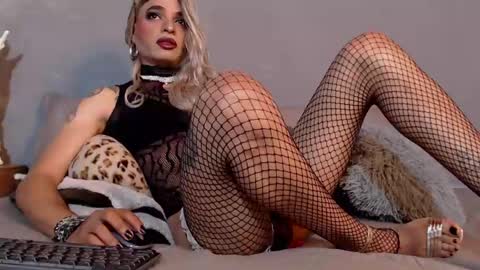 Snapshot of alexjhonsson chatting on 04/21/26, 12:00 Alexjhonsson online show from 04/21/26, 12:00