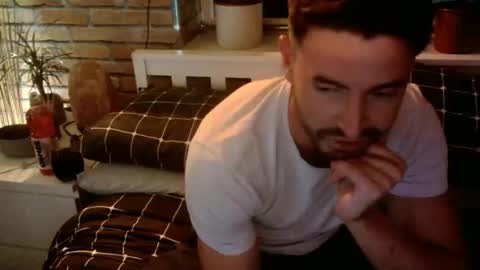 Snapshot of alexlive1 chatting on 09/27/25, 09:31 alexlive1 online show from 09/27/25, 09:31