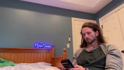 Snapshot of alexmanndickerson chatting on 12/01/24, 04:29 Alex Mann online show from 12/01/24, 04:29