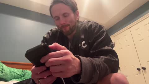 Snapshot of alexmanndickerson chatting on 12/25/24, 01:53 Alex Mann online show from 12/25/24, 01:53