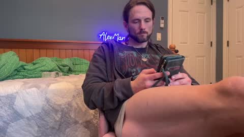 Snapshot of alexmanndickerson chatting on 01/08/25, 03:28 Alex Mann online show from 01/08/25, 03:28