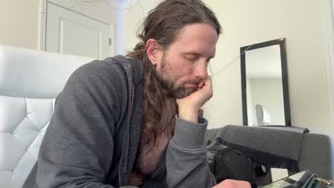 Snapshot of alexmanndickerson chatting on 01/17/25, 02:39 Alex Mann online show from 01/17/25, 02:39