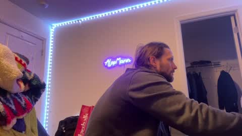 Snapshot of alexmanndickerson chatting on 01/20/25, 02:11 Alex Mann online show from 01/20/25, 02:11