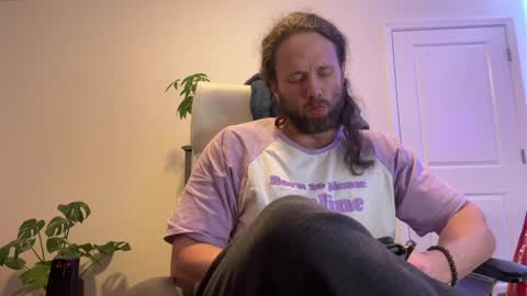 Snapshot of alexmanndickerson chatting on 01/24/25, 04:16 Alex Mann online show from 01/24/25, 04:16