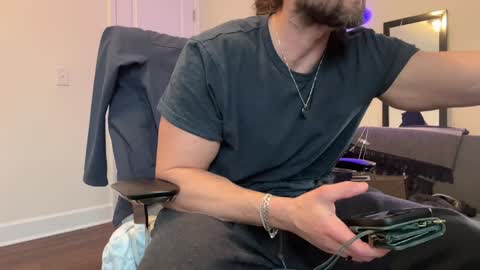 Snapshot of alexmanndickerson chatting on 01/26/25, 01:25 Alex Mann online show from 01/26/25, 01:25