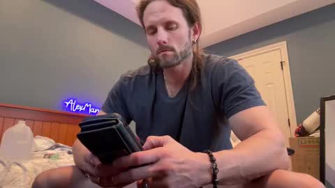 Snapshot of alexmanndickerson chatting on 02/23/25, 05:18 Alex Mann online show from 02/23/25, 05:18