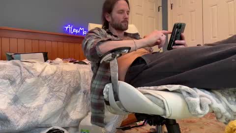 Snapshot of alexmanndickerson chatting on 02/25/25, 03:49 Alex Mann online show from 02/25/25, 03:49