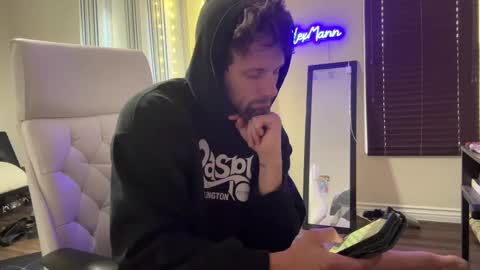 Snapshot of alexmanndickerson chatting on 09/29/25, 02:44 Alex Mann online show from 09/29/25, 02:44