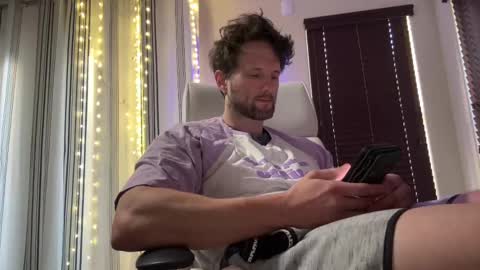 Snapshot of alexmanndickerson chatting on 10/05/25, 03:10 Alex Mann online show from 10/05/25, 03:10