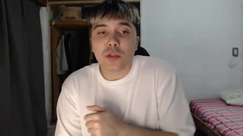 Snapshot of alexriversx chatting on 04/20/26, 06:53 Alexander online show from 04/20/26, 06:53