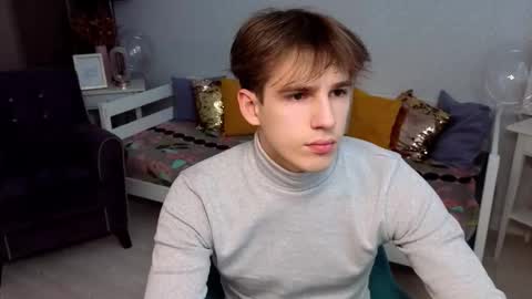 Snapshot of alexs_771 chatting on 03/24/26, 12:21 Dennis online show from 03/24/26, 12:21