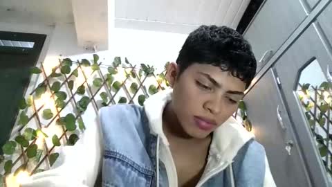 Snapshot of alexsexy1405 chatting on 12/18/25, 11:00 alexsexy1405 online show from 12/18/25, 11:00