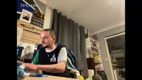 Snapshot of alexthefootman chatting on 04/09/26, 10:15 TicklishDude online show from 04/09/26, 10:15