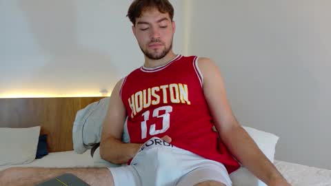 Snapshot of alextwunkk chatting on 11/27/25, 04:36 Alex online show from 11/27/25, 04:36