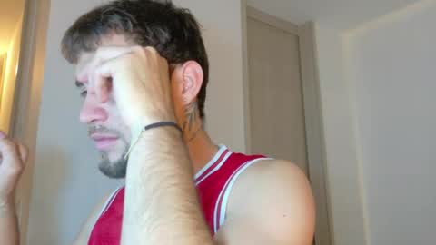 Snapshot of alextwunkk chatting on 04/11/26, 11:42 Alex online show from 04/11/26, 11:42