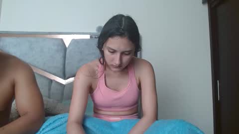 alex y luisa online show from 12/19/25, 02:46