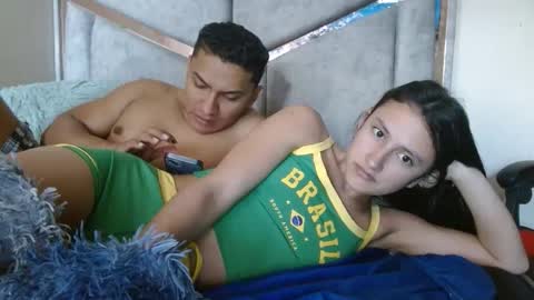Snapshot of alexvsluisa chatting on 04/18/26, 04:55 alex y luisa online show from 04/18/26, 04:55