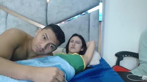 Snapshot of alexvsluisa chatting on 04/19/26, 06:10 alex y luisa online show from 04/19/26, 06:10