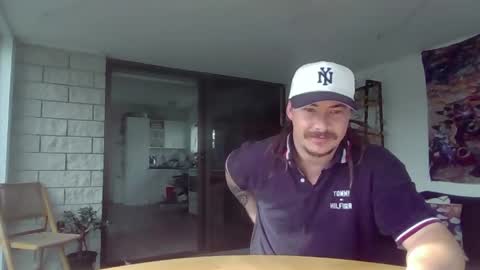 Snapshot of alexx1169 chatting on 04/10/26, 11:42 Alex online show from 04/10/26, 11:42