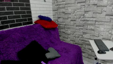 Snapshot of alexxa_marquez chatting on 04/07/26, 08:31 Alexxa Marquez online show from 04/07/26, 08:31