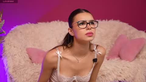 Snapshot of alexxisrae chatting on 07/09/26, 05:11 Alexxis Rae online show from 07/09/26, 05:11