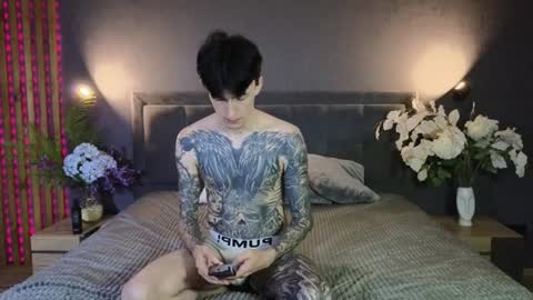 Snapshot of alexxone_ chatting on 07/12/26, 07:32 Alex online show from 07/12/26, 07:32