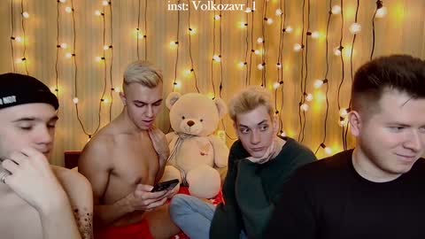Snapshot of alexxx_d chatting on 12/10/24, 05:55 AlexDimaIgor online show from 12/10/24, 05:55