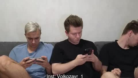 Snapshot of alexxx_d chatting on 09/11/25, 10:21 AlexDimaIgor online show from 09/11/25, 10:21