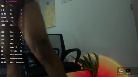 Snapshot of alexxx_feethis chatting on 11/17/25, 10:26 Alex A online show from 11/17/25, 10:26