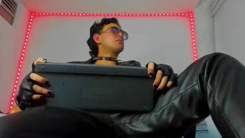 Snapshot of alexxx_savage chatting on 09/21/25, 04:03 Alexander online show from 09/21/25, 04:03