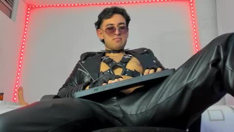 Snapshot of alexxx_savage chatting on 10/22/25, 03:07 Alexander online show from 10/22/25, 03:07