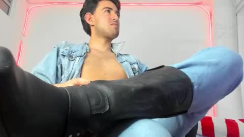 Alexander online show from 03/25/26, 02:39