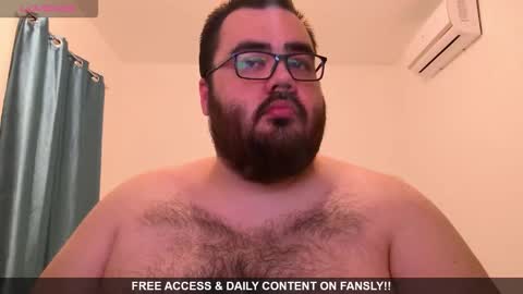 Snapshot of alexxxbear chatting on 02/18/26, 09:33 alexxxbear online show from 02/18/26, 09:33