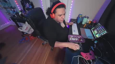 alexxxis2011x3 online show from 01/22/25, 06:31