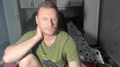 Snapshot of alexyno2020 chatting on 11/23/25, 05:02 alexyno2022 ONLYFANS online show from 11/23/25, 05:02