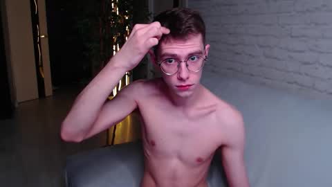 Alfie online show from 10/21/25, 06:36