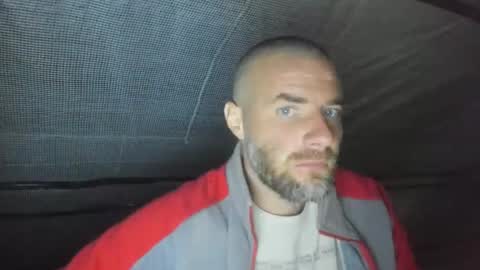 alfiesolomons87 online show from 09/18/25, 11:56