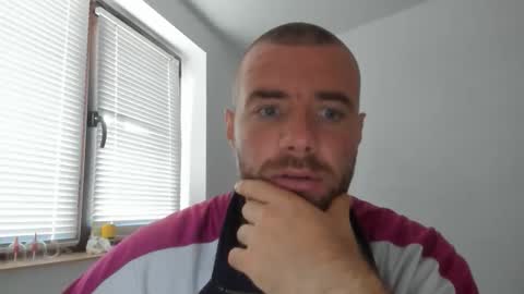 alfiesolomons87 online show from 10/22/25, 10:15