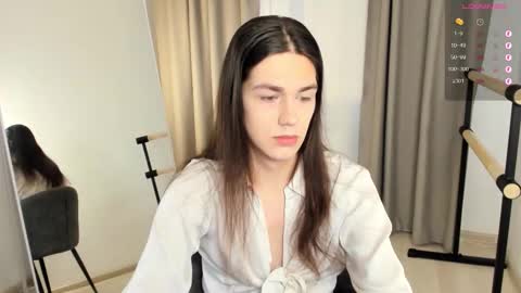 Alfreda online show from 11/06/25, 10:27