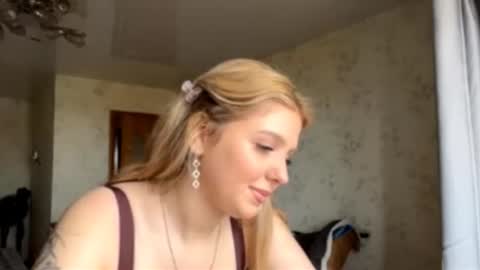 Maria online show from 10/06/25, 07:17