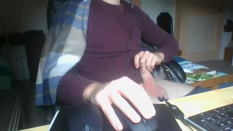 Snapshot of alfredosred123 chatting on 10/07/25, 10:45 Alfredo Ginger huge cock online show from 10/07/25, 10:45