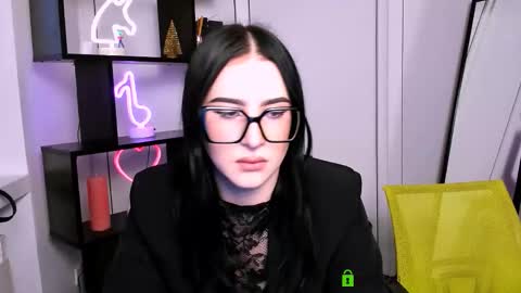 alia skay online show from 12/19/25, 10:33