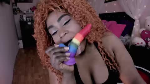 Snapshot of aliana_ross chatting on 01/17/25, 04:17 aliana_ross online show from 01/17/25, 04:17