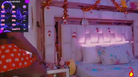 Snapshot of aliana_ross chatting on 12/14/25, 04:29 aliana_ross online show from 12/14/25, 04:29