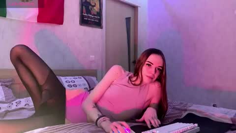 Snapshot of aliatorres chatting on 03/18/26, 06:11 Alia online show from 03/18/26, 06:11