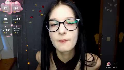 Snapshot of alicamoons chatting on 09/11/25, 11:32 Alica online show from 09/11/25, 11:32